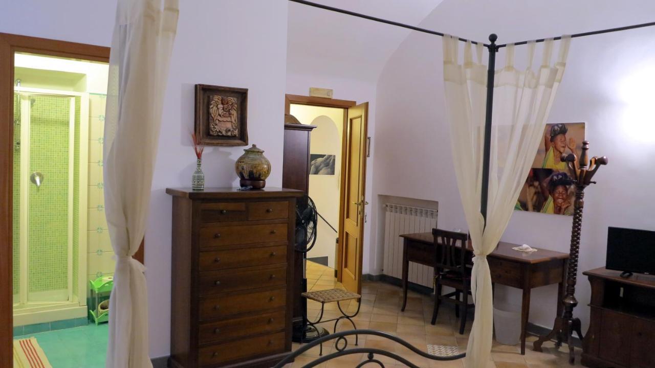 - B&B "Centro Antico" - เนเปิลส์ ภายนอก รูปภาพ