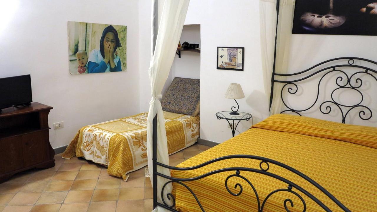 - B&B "Centro Antico" - เนเปิลส์ ภายนอก รูปภาพ