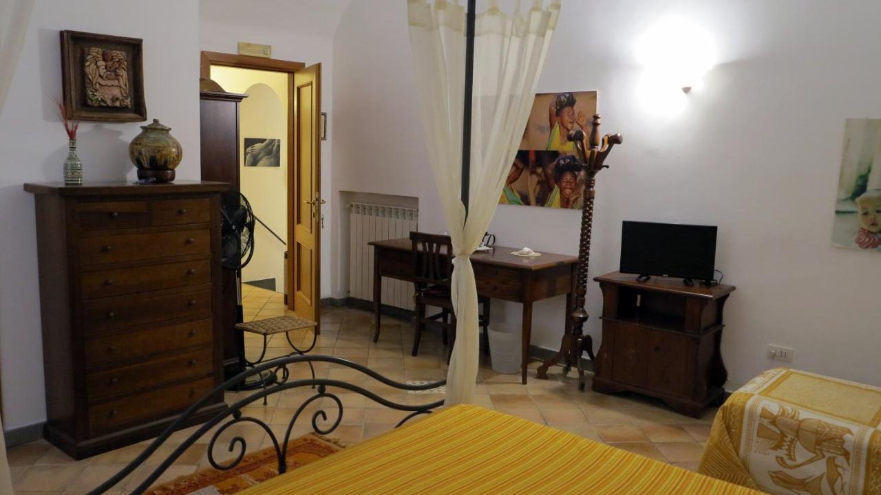 - B&B "Centro Antico" - เนเปิลส์ ภายนอก รูปภาพ
